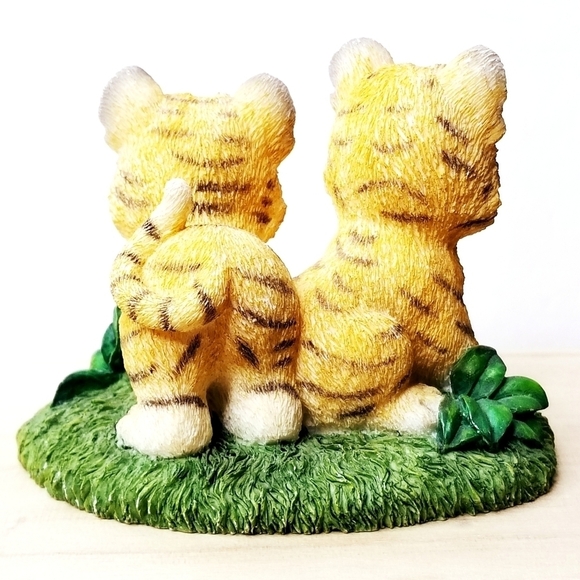 Vintage 1996 Endangered Young 'Uns "Timid Tigers" Figurine Sculpture by Hamilton - Picture 2 of 7